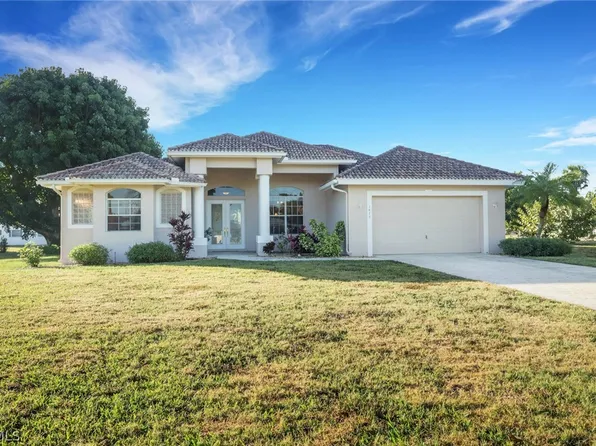 1675 Saint Clair Ave E, North Fort Myers, FL 33903