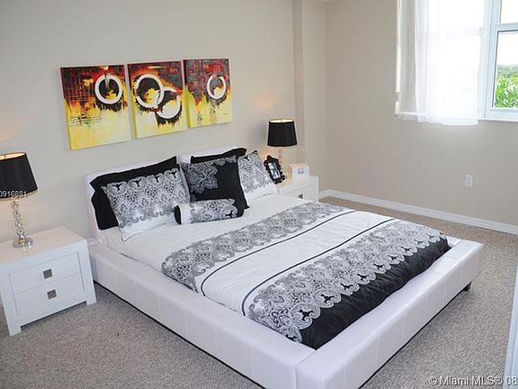 4th image of 9365 SW 77th Ave #4005