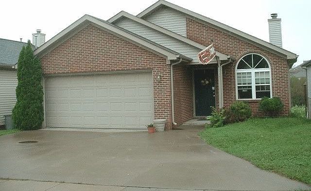 1st image of 348 Forest Hill Dr
