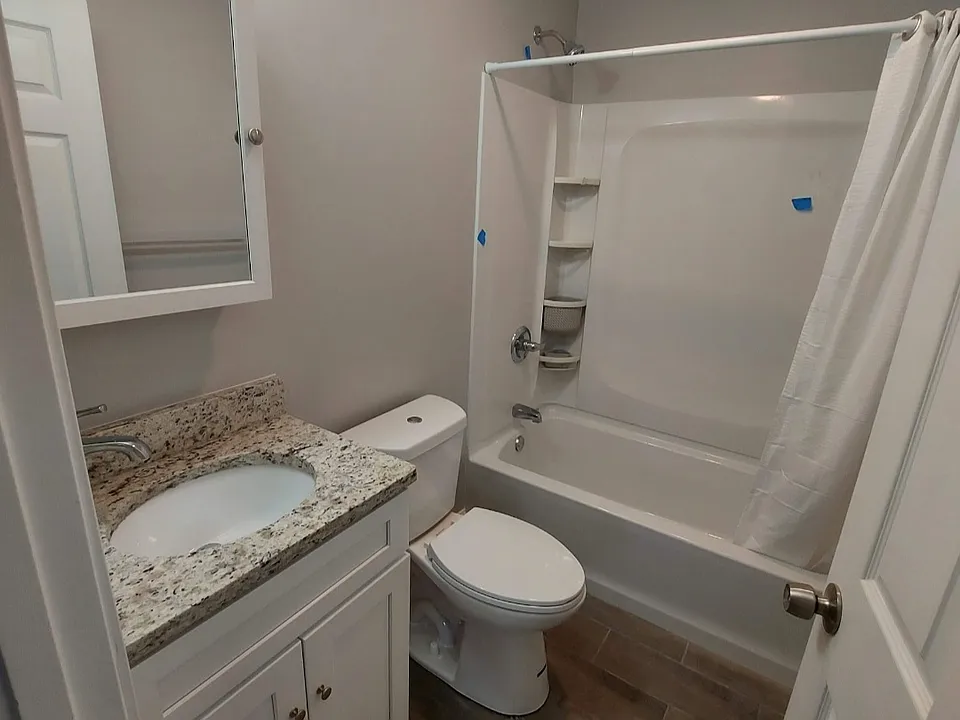 3 Diamond St #3