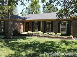 916 Woodside Dr, New Albany, IN 47150
