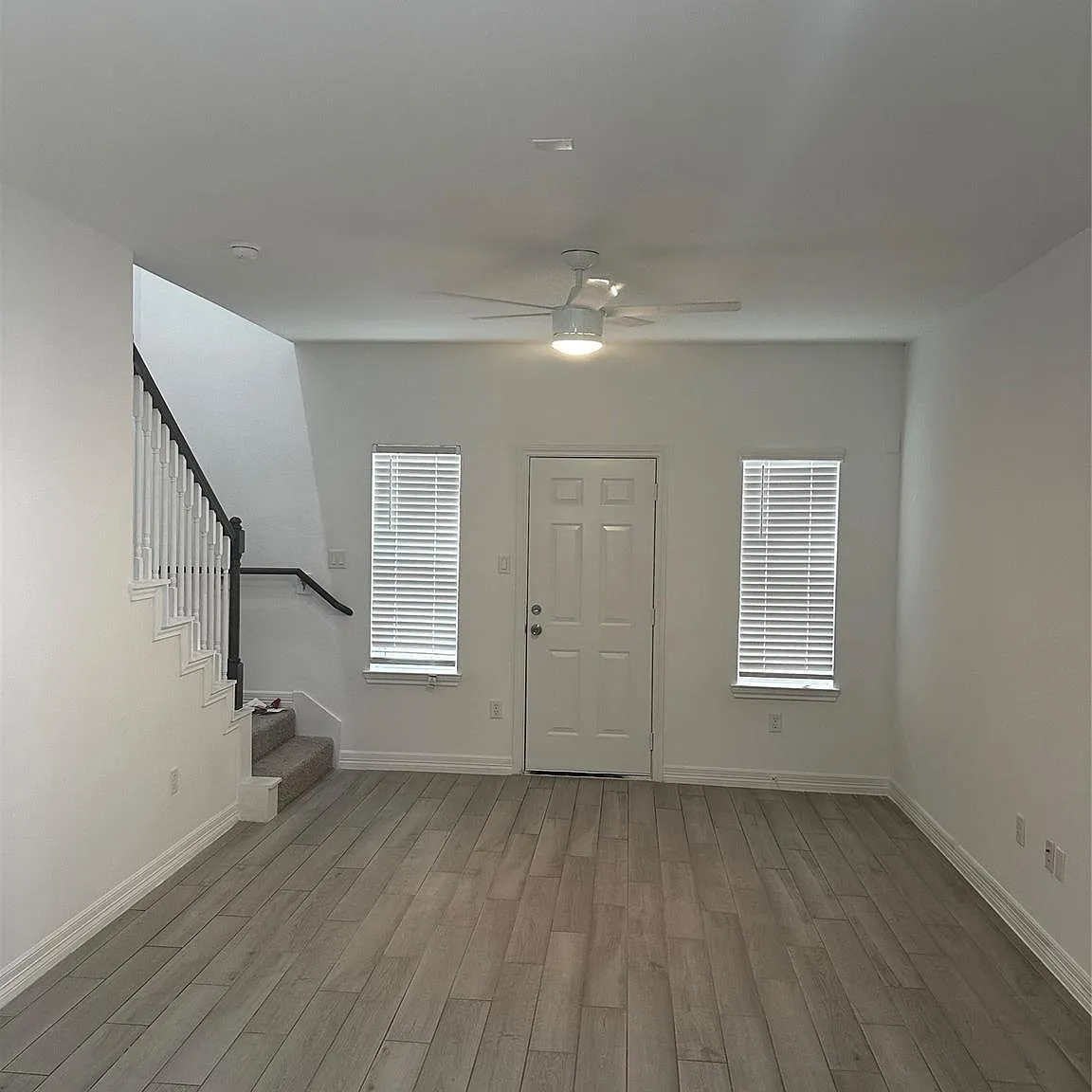 3 bed, 2.5 bath, $1,850 — Photo 3