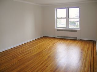 4322 45th St APT 4G, Sunnyside, NY 11104