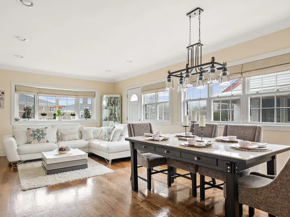 198-31 Pompeii Avenue image 9 of 14