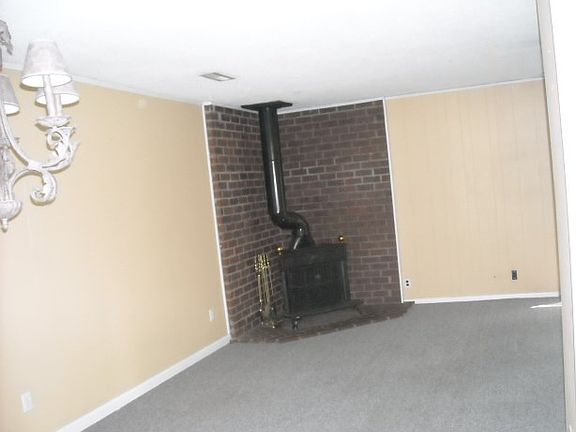 4th image of 179 Leland Dr