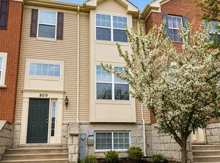 809 Brodhead Dr, Aurora, IL 60504