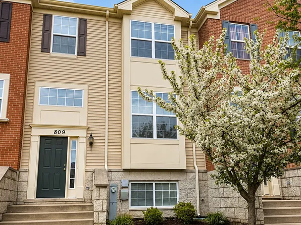 809 Brodhead Dr, Aurora, IL 60504