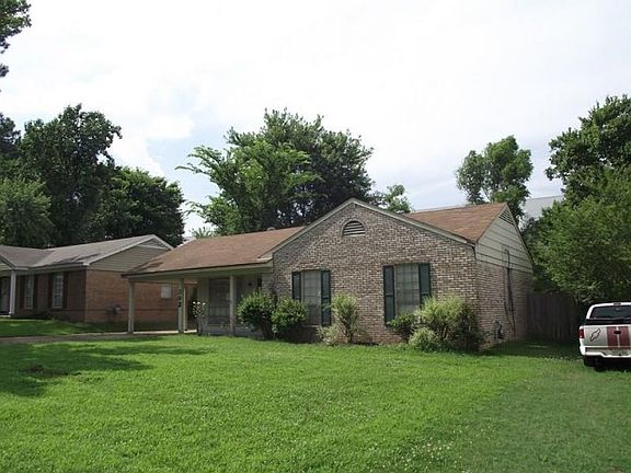 2nd image of 392 Hillbrook Dr