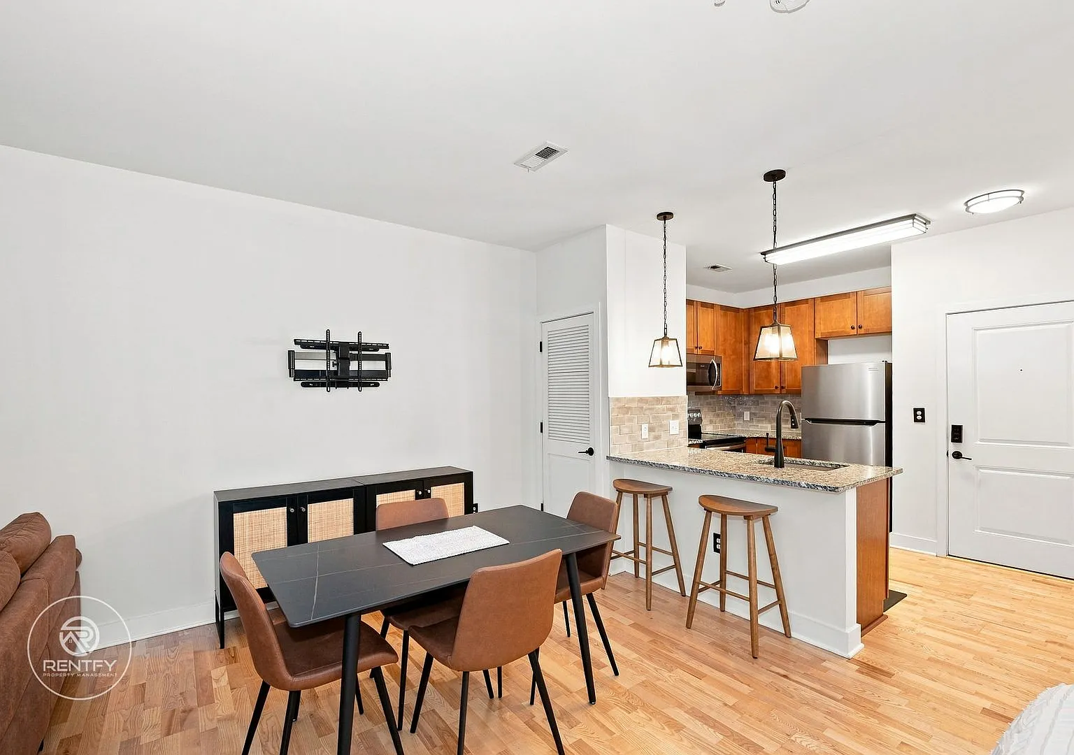 630 Calvert St Unit 311 Charlotte, NC 28208 — Photo 2