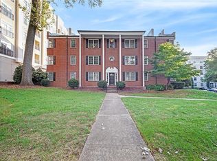 1337 E Morehead St APT 301, Charlotte, NC 28204