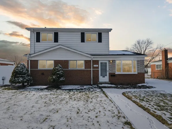 31743 Beechwood Dr, Warren, MI 48088