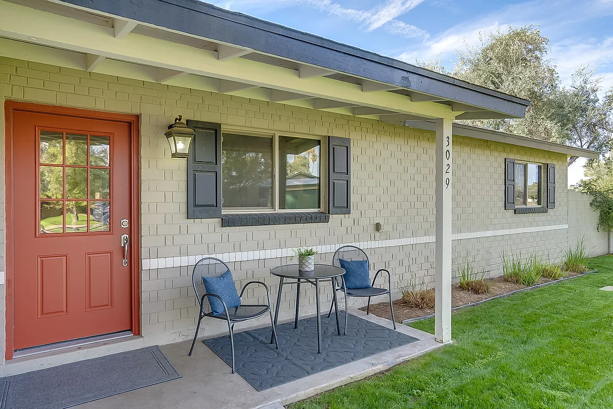 Building Photo - 3029 E Heatherbrae Dr