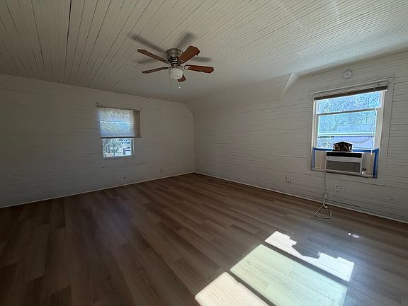 5th image of 26 Dunlap St #26