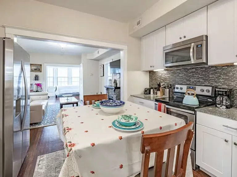 6136 Delmar Blvd #2 — Photo 8