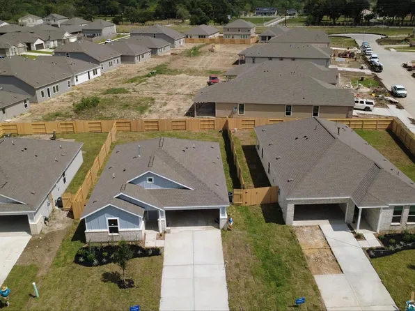 12706 Cobbler Glenn Dr, Crosby, TX 77532