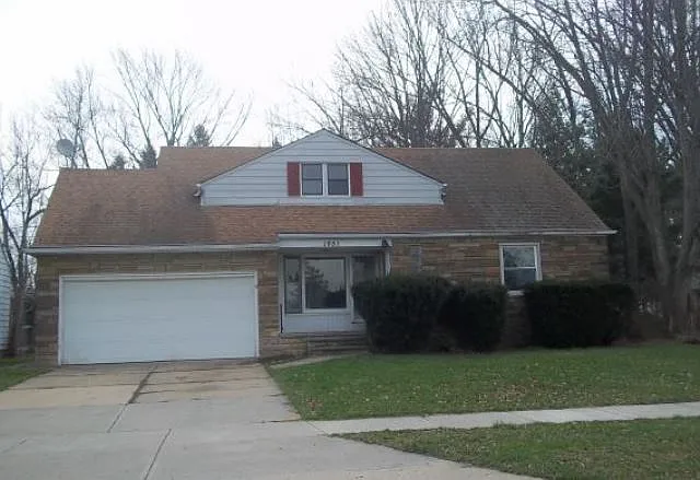 1651 Wrenford Rd photo 1