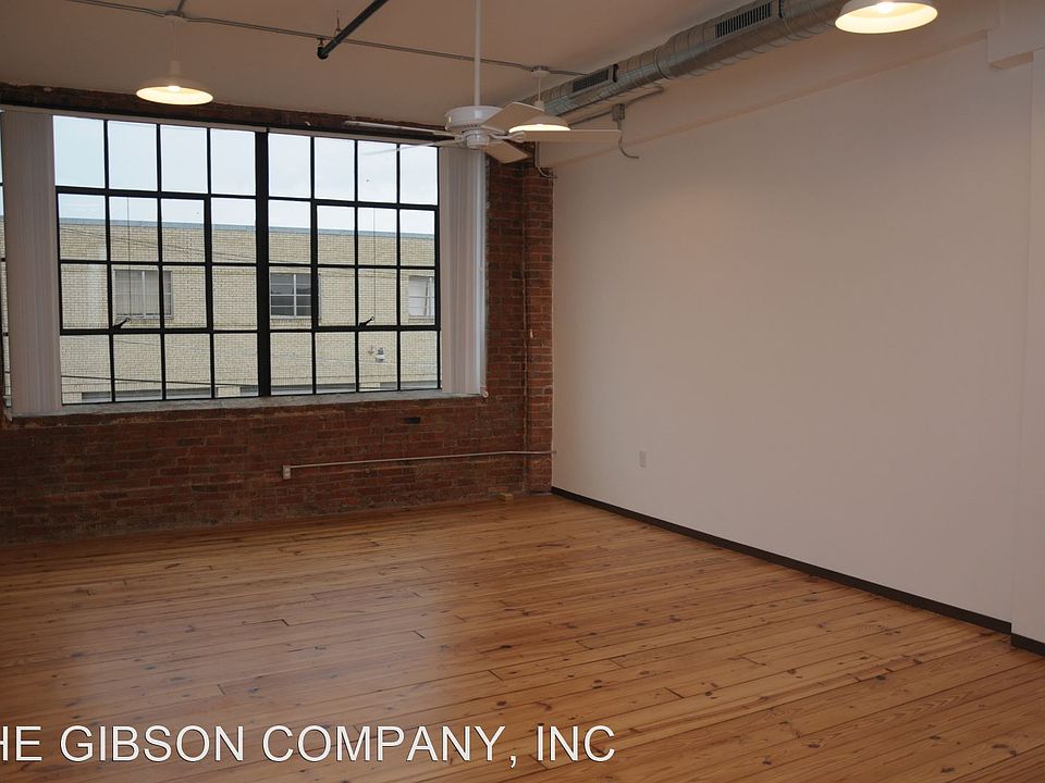 1st image of 4101 Commerce St Ste 10