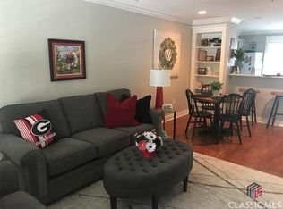 660 Barnett Shoals Rd APT 220, Athens, GA 30605