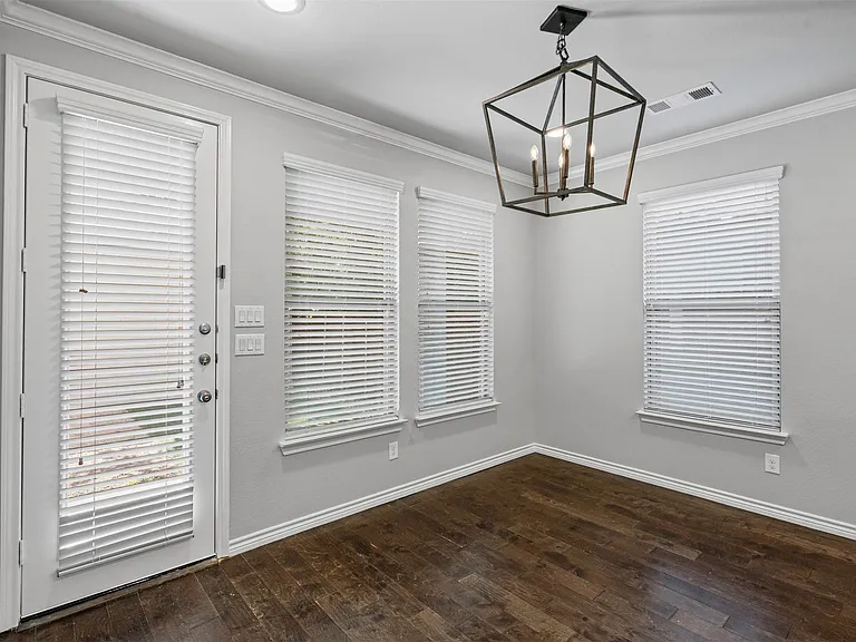 2611 McCart Ave — Photo 14