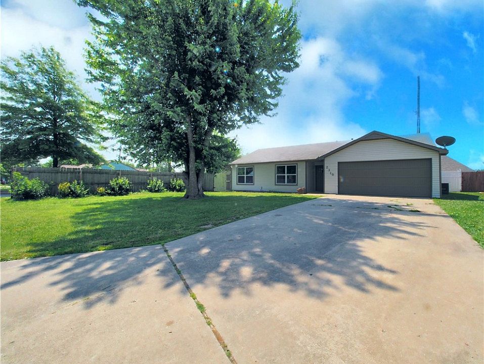 1st image of 2316 S 17th Pl