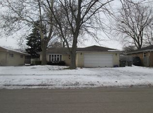 1412 Leith Ave, Waukegan, IL 60085