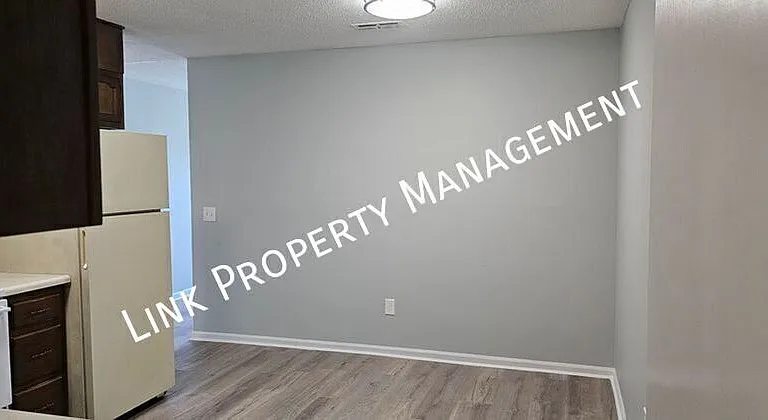 900 Peppermill Rd #900A — Photo 15