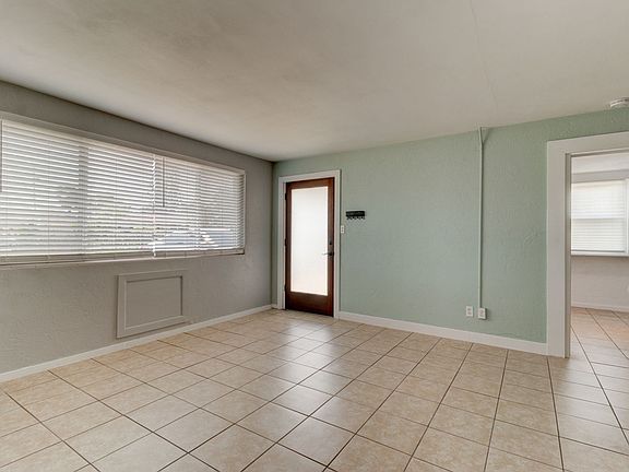 3rd image of 7 Hibiscus Dr