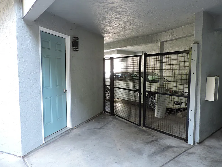 1317 W St #2 — Photo 3