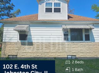 102 E 4th St, Johnston City, IL 62951