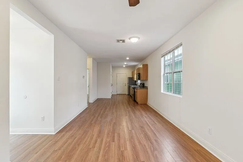 1 bed, 1.0 bath, 750 sqft, $1,250 — Photo 2