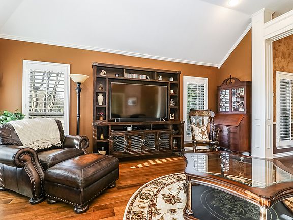 5th image of 7 Trailridge Dr