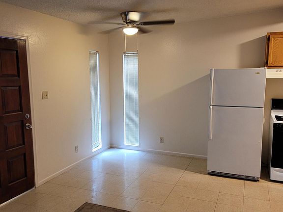 4th image of 1028 E Townley Ave