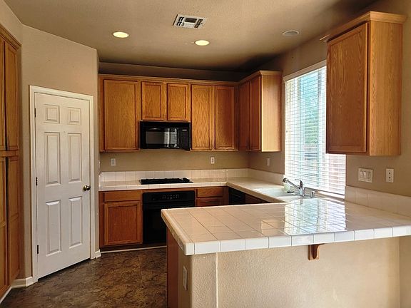 5th image of 1809 Stonecrest Dr