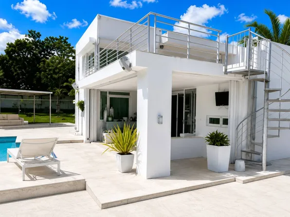 41 Calle Higuereta, Gurabo, PR 00778