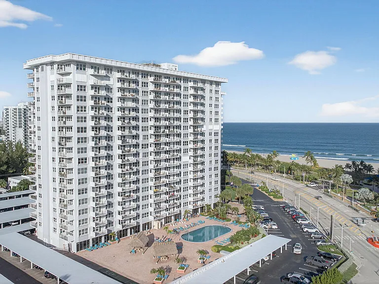 405 N Ocean Blvd #208 — Photo 42