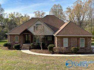 3412 Creek Path Rd, Guntersville, AL 35976