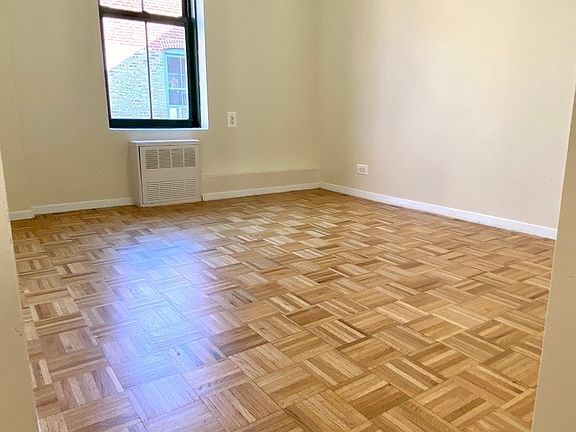 4th image of 527 E 78th St APT 6E
