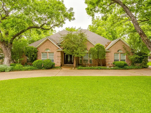 8707 S Monticello Cir, Granbury, TX 76049