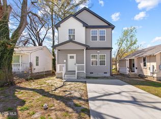 305 W Cypress St, Elizabeth City, NC 27909