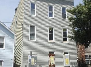 323 S 7th St, Newark, NJ 07103