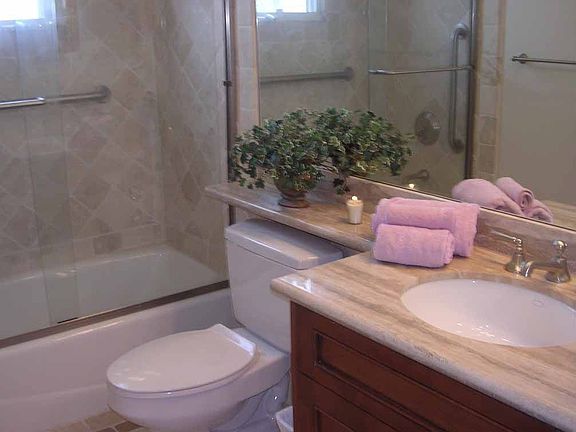 5th image of 108 S El Molino Ave Unit 301