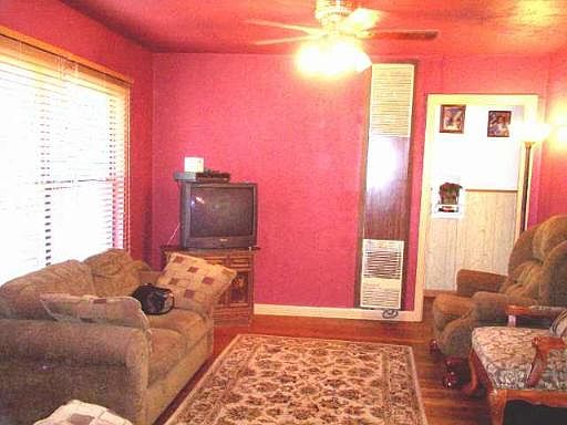 2nd image of 1406 W EL MONTE