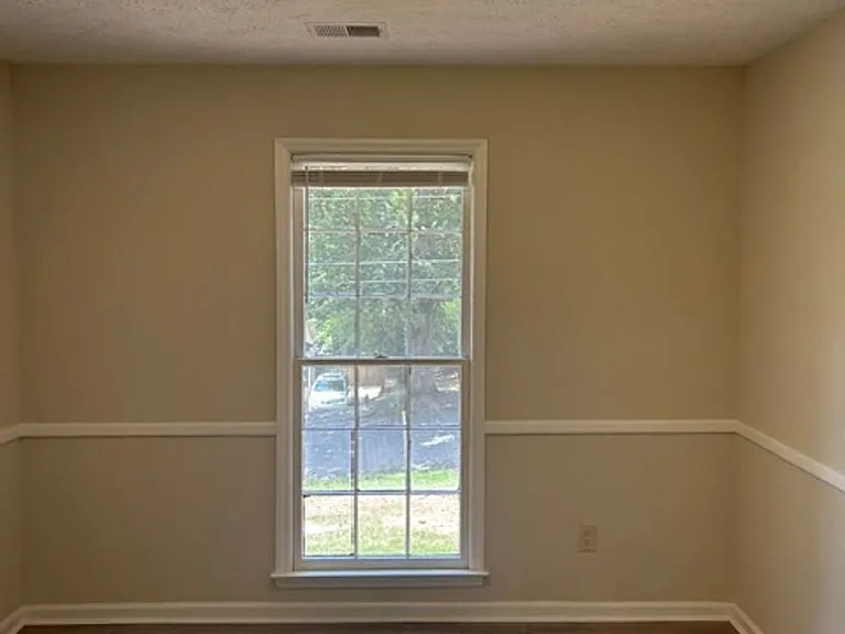 1441 Autumnridge Dr — Photo 6