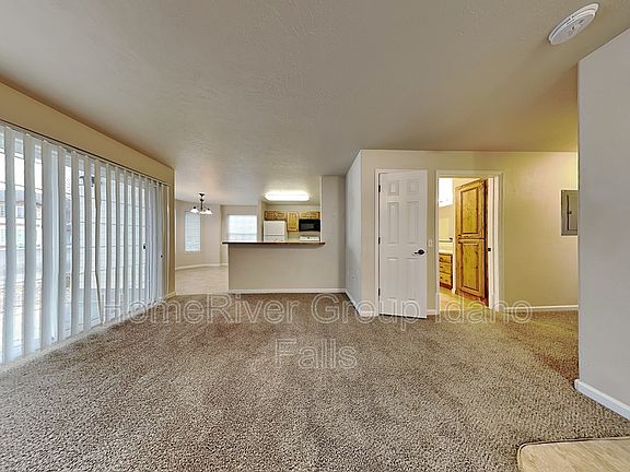 4th image of 126 Clubhouse Cir APT 101