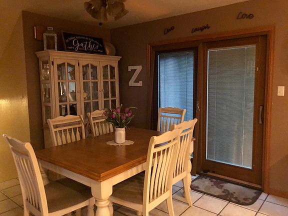 Dining Area - Main Level