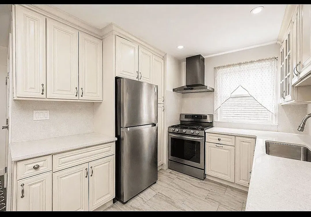 3131 Fairfield Avenue — Photo 1