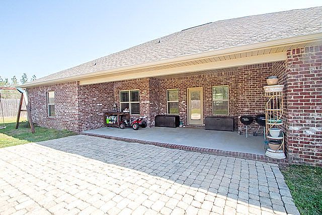 1st image of 2209 Clairmont Dr W