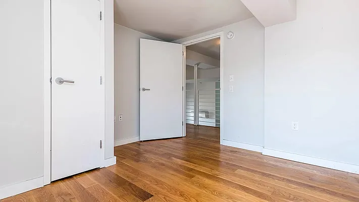 Rented by Nooklyn NYC LLC | media 31