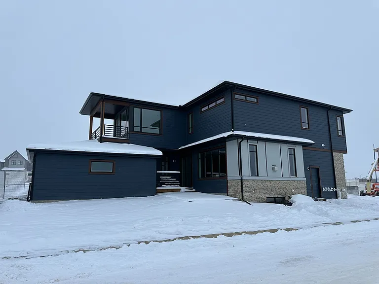 10 Alpine Blvd SW — Photo 2
