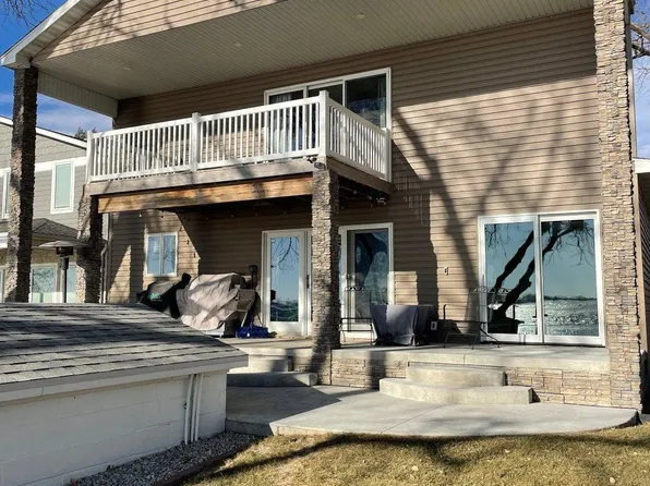 30 Kirby Point Dr #2, Elwood, NE 68937